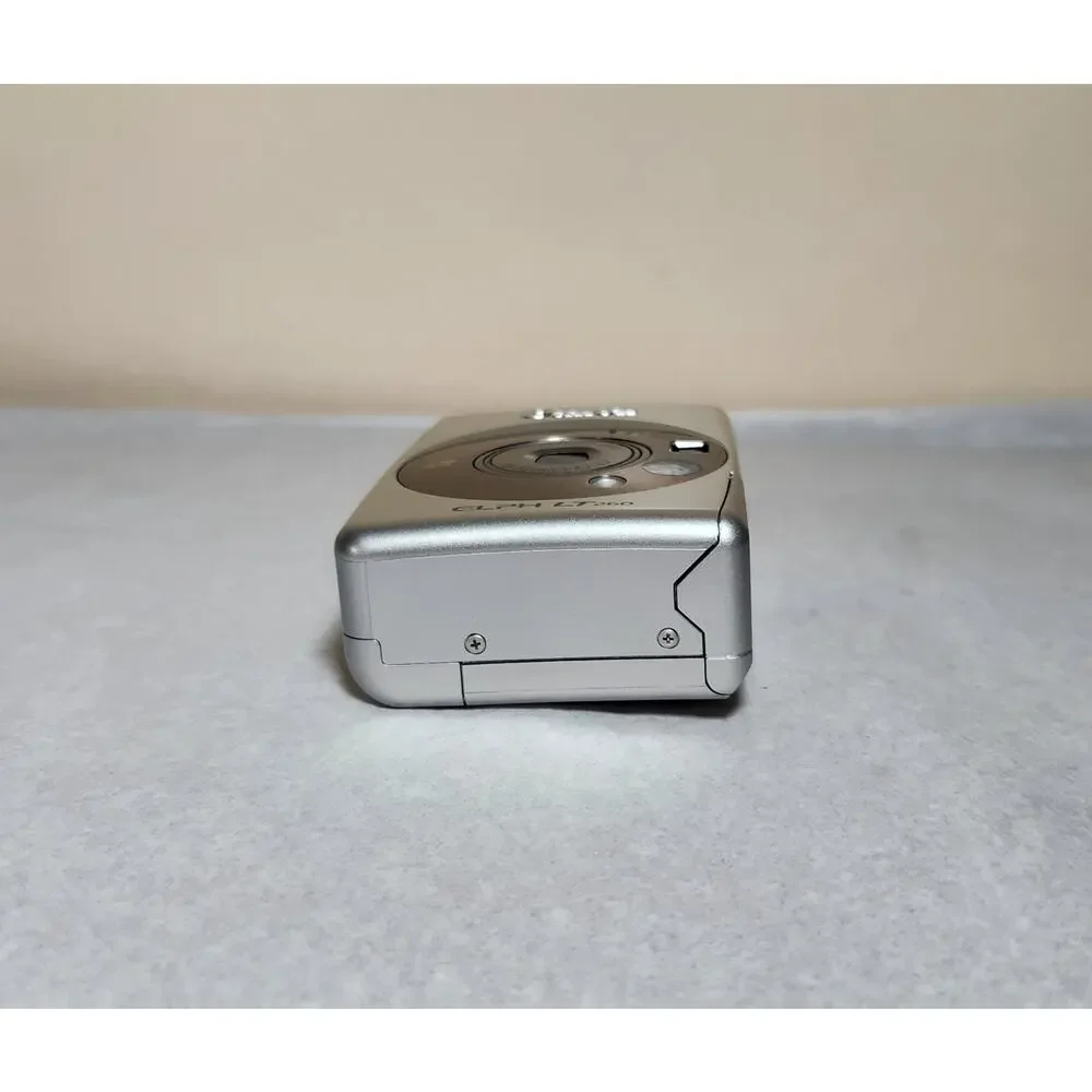 Canon ELPH LT260 APS Camera With Carry Case And Advantix Film 25 Exp.(Open Box)